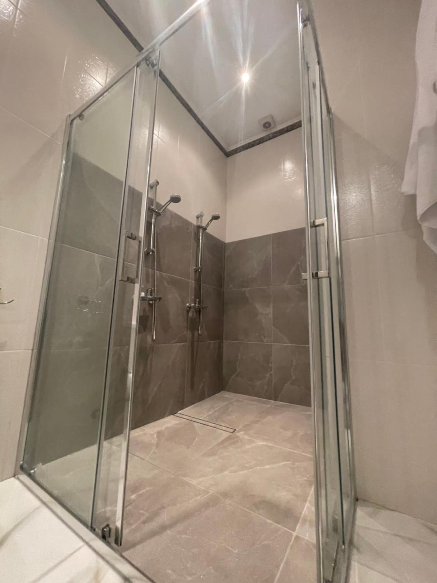 Maestro Sea - View Apartment Larnaca Eksteriør billede